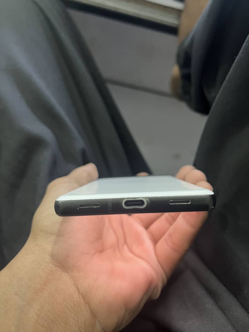 Google pixel 6a 5