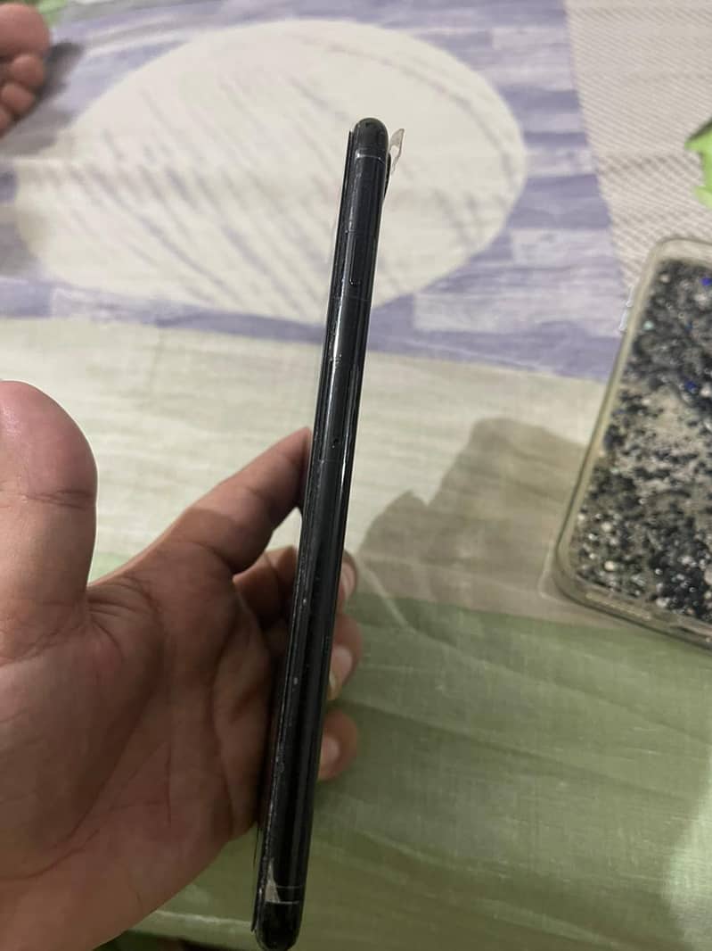 Apple iPhone 7 Plus 0