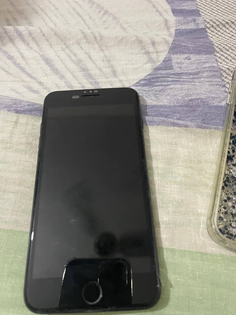 Apple iPhone 7 Plus 2