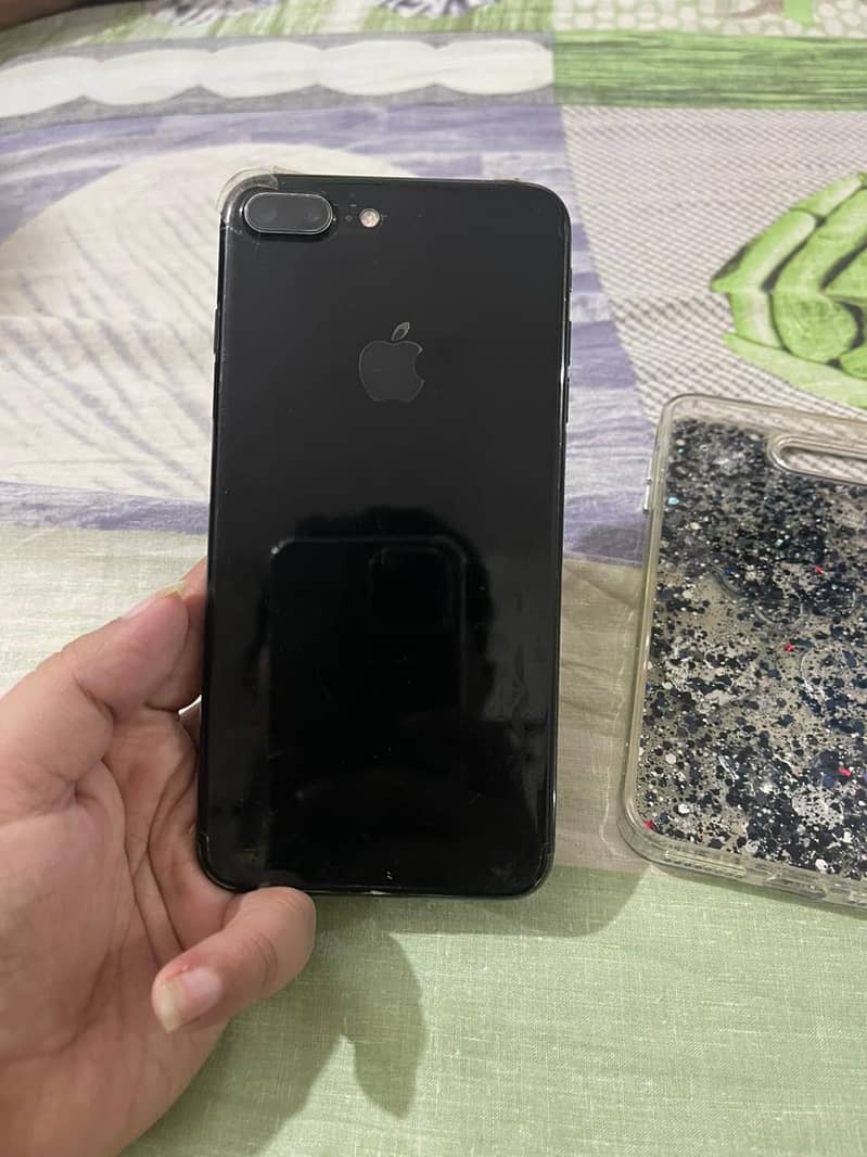 Apple iPhone 7 Plus 3
