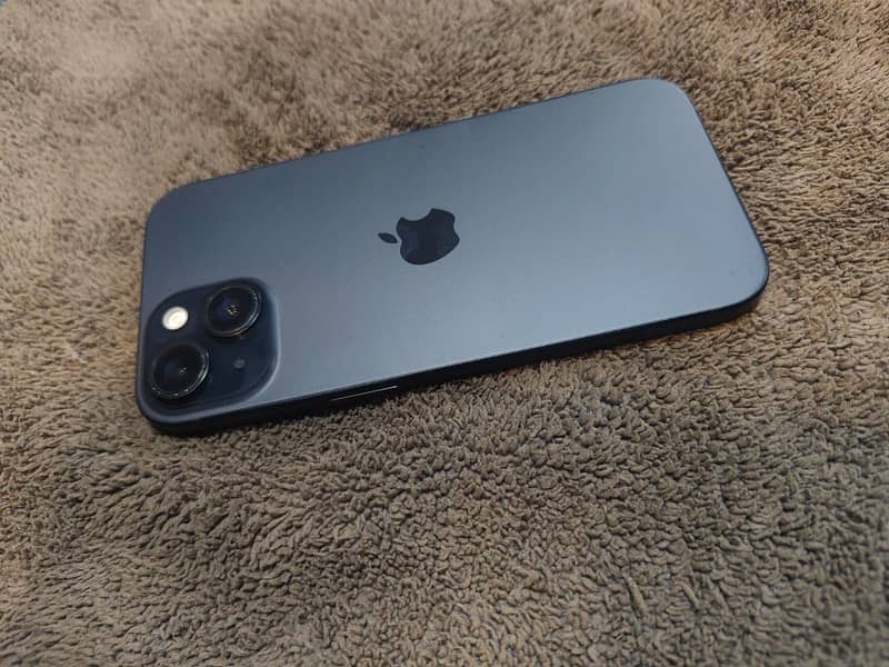Apple iPhone 15 3