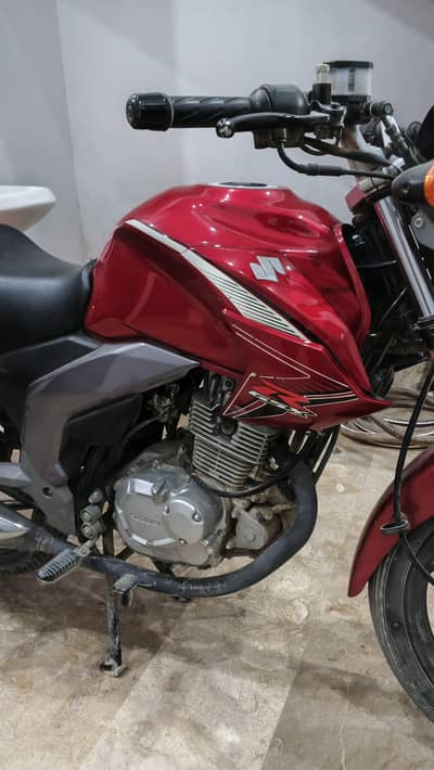 SUZUKI GSX 125