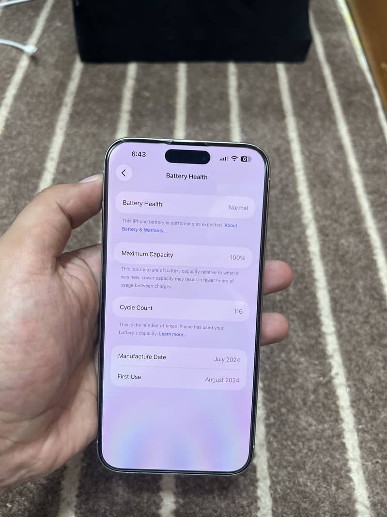 Apple iPhone 15 Pro Max 4