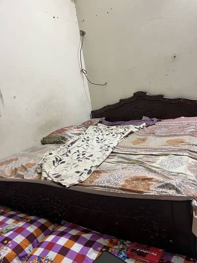 Achi lakri Ka bed hai