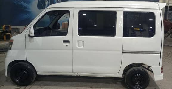 Daihatsu Hijet 2013