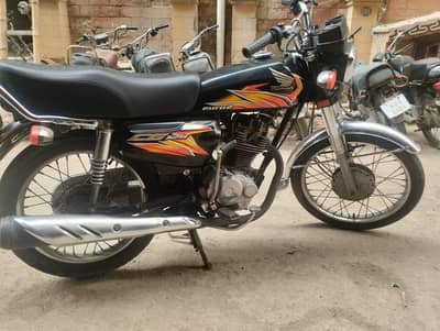 CG-125 Honda Just buy and use no work required.