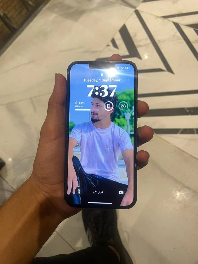 Apple iPhone 13 2