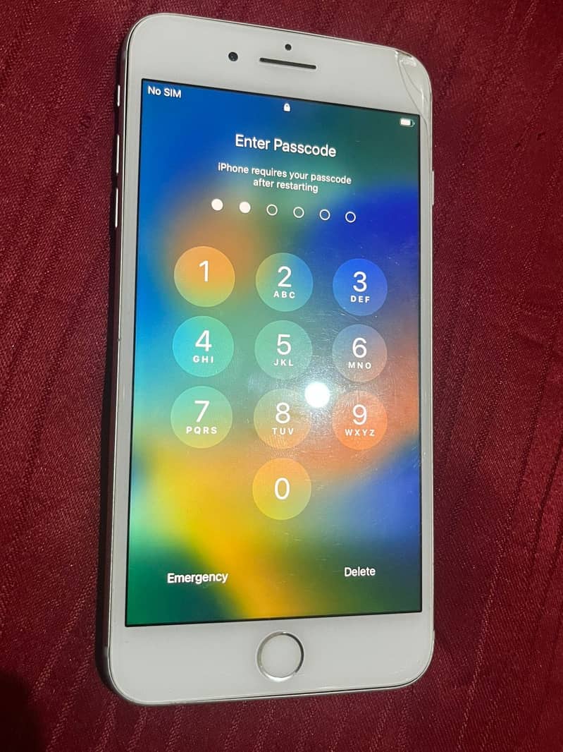 Apple iPhone 8 Plus 0