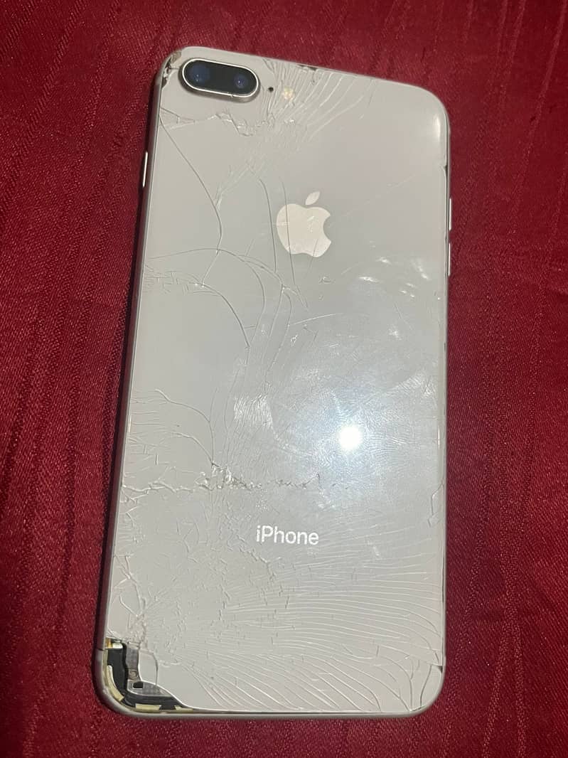 Apple iPhone 8 Plus 2