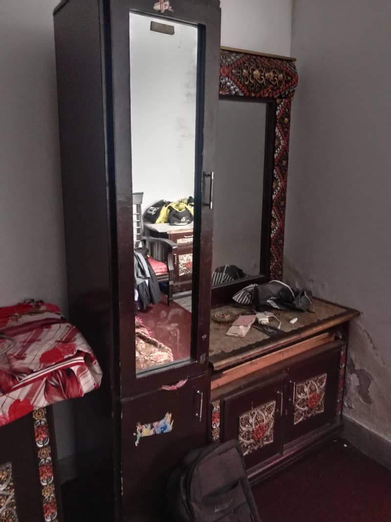 double bed double mirror drcing side table iron stand 3