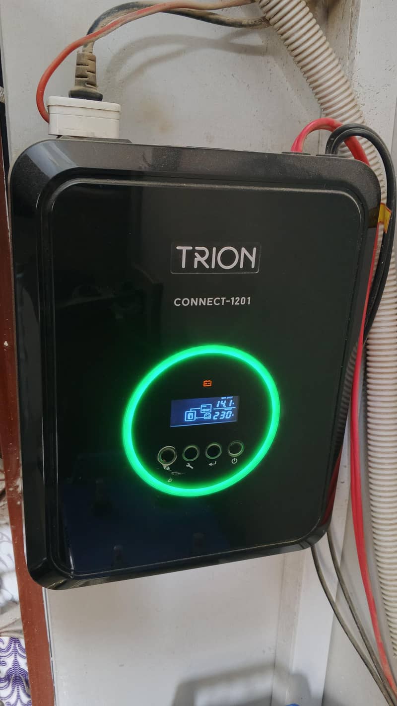 Complete Setup Trion UPS Simtek MPPT 1