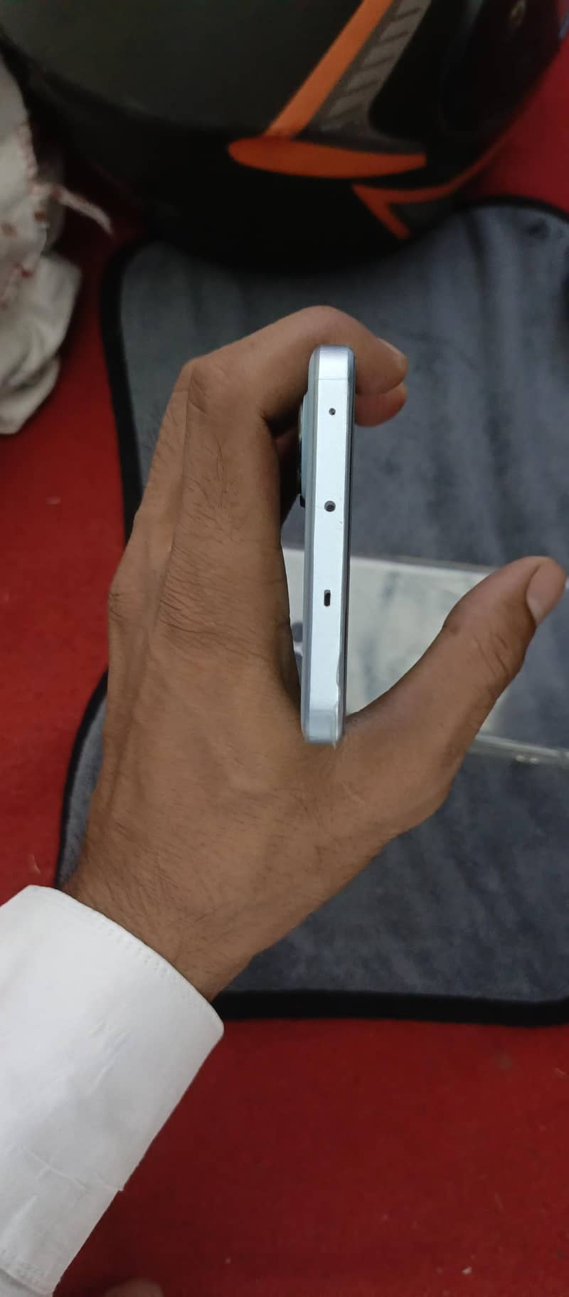 oneplus ace 2v 7