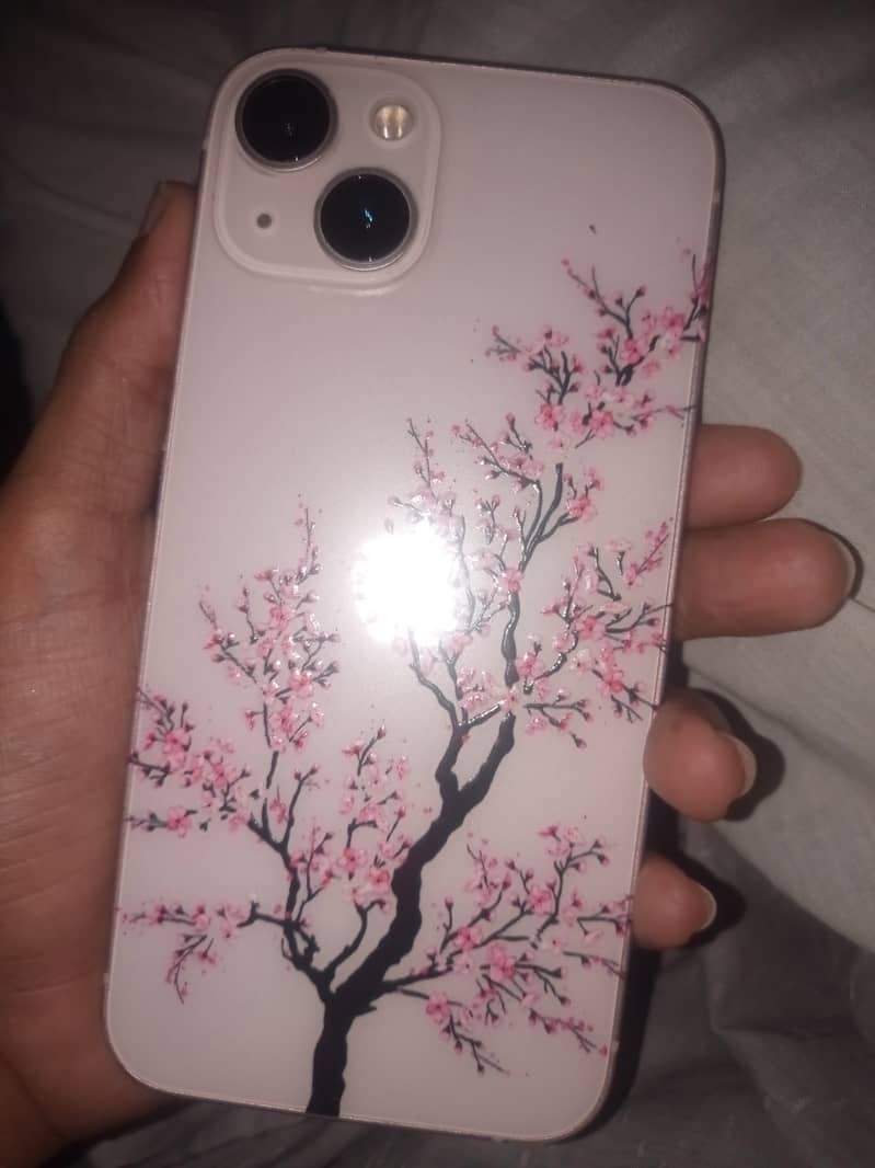 Apple iPhone 13 7