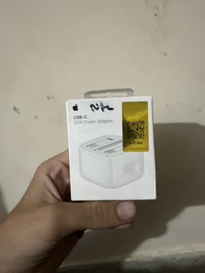 Nfc Apple Original charger only 2 day used