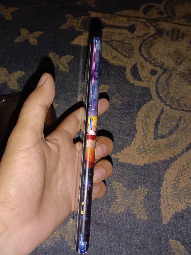 Tecno Pova 5