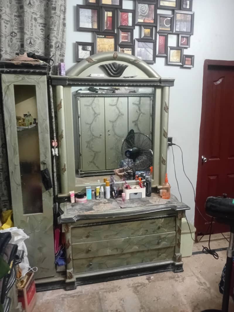 Deco dressing table 1