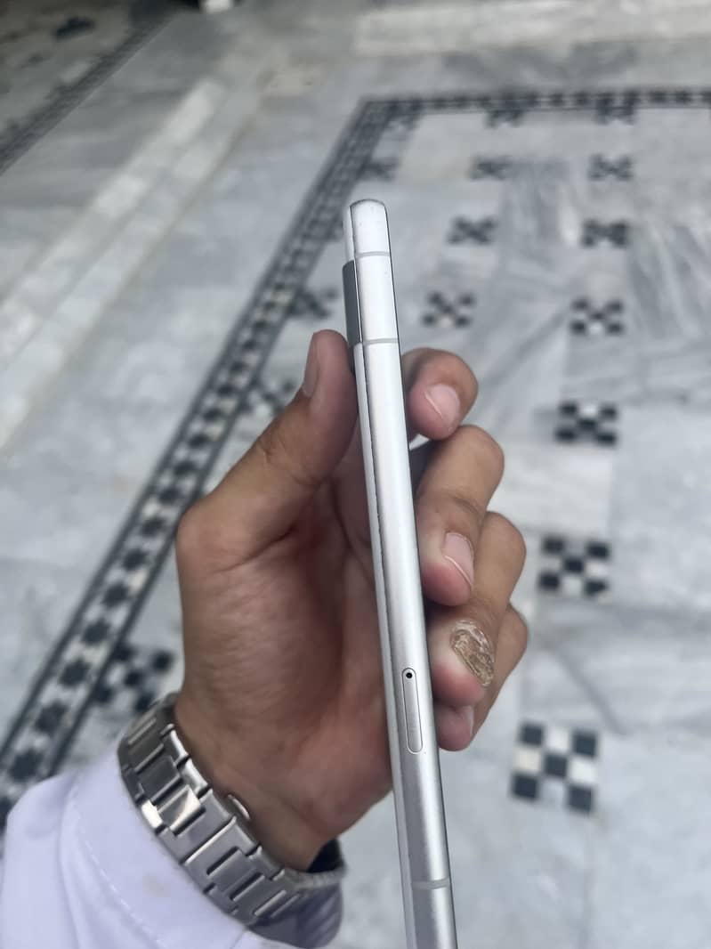 Google Pixel 7a 2