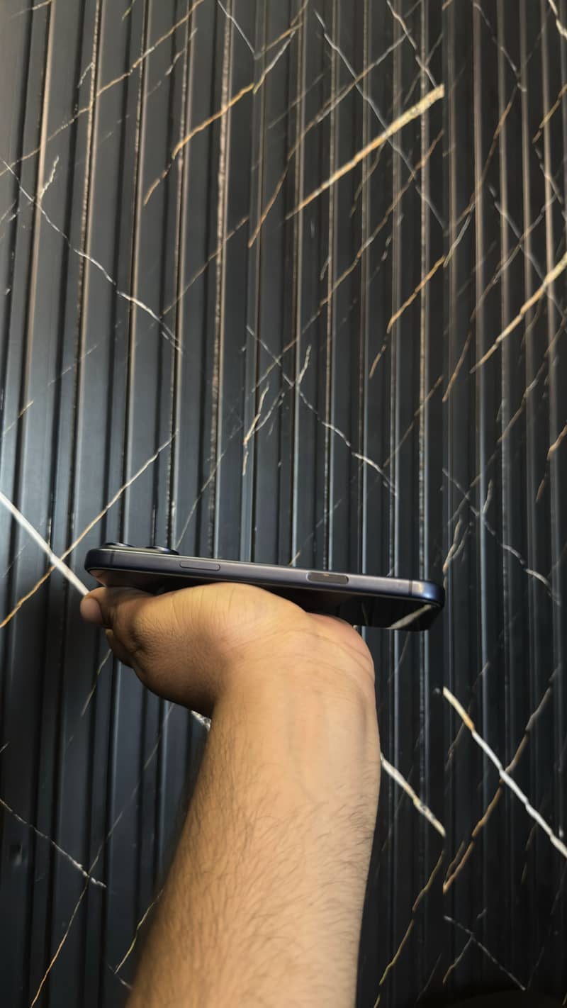 Apple iPhone 17 Pro Max 5