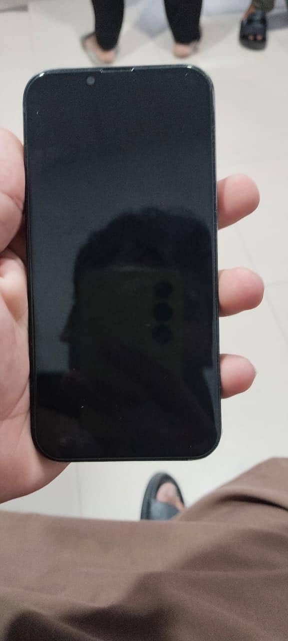 Apple iPhone 13 5
