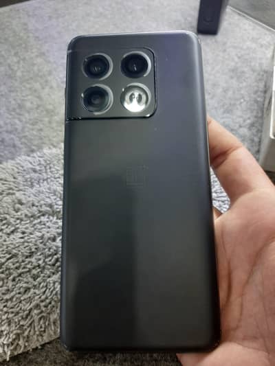 One Plus 10 Pro