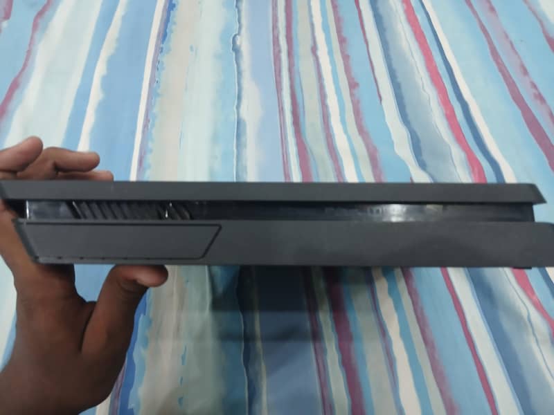 PS4 SLIM SEALED 1