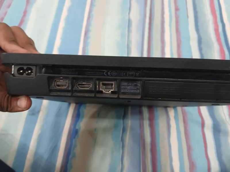 PS4 SLIM SEALED 2