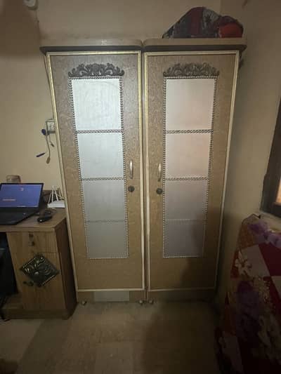 2 parts almarih with locker