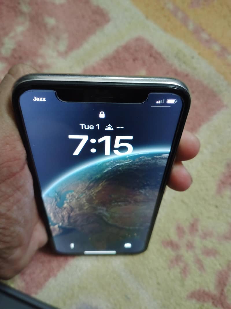 Apple iPhone X 6