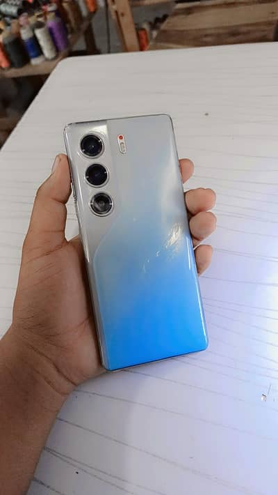 Tecno CAMON 40 Pro