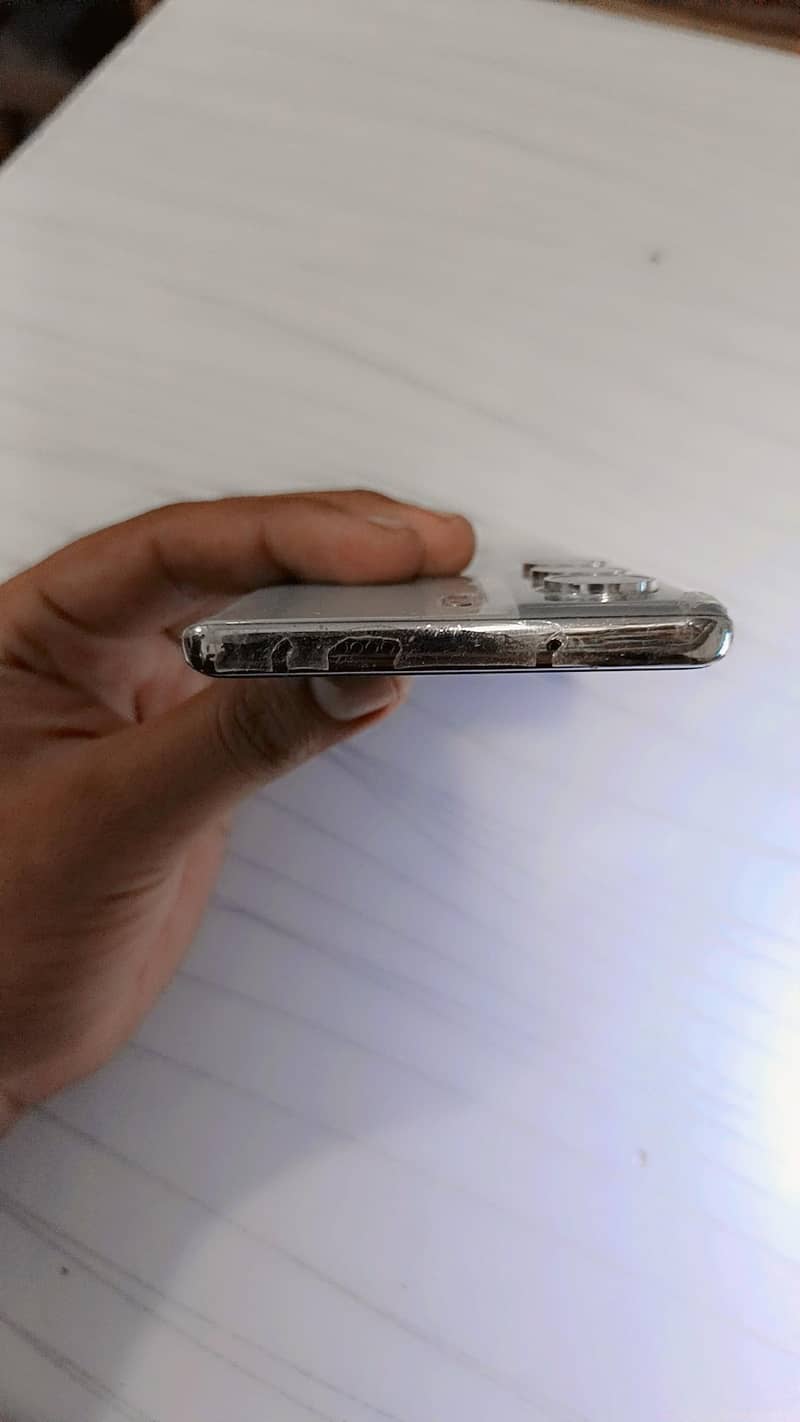 Tecno CAMON 40 Pro 1