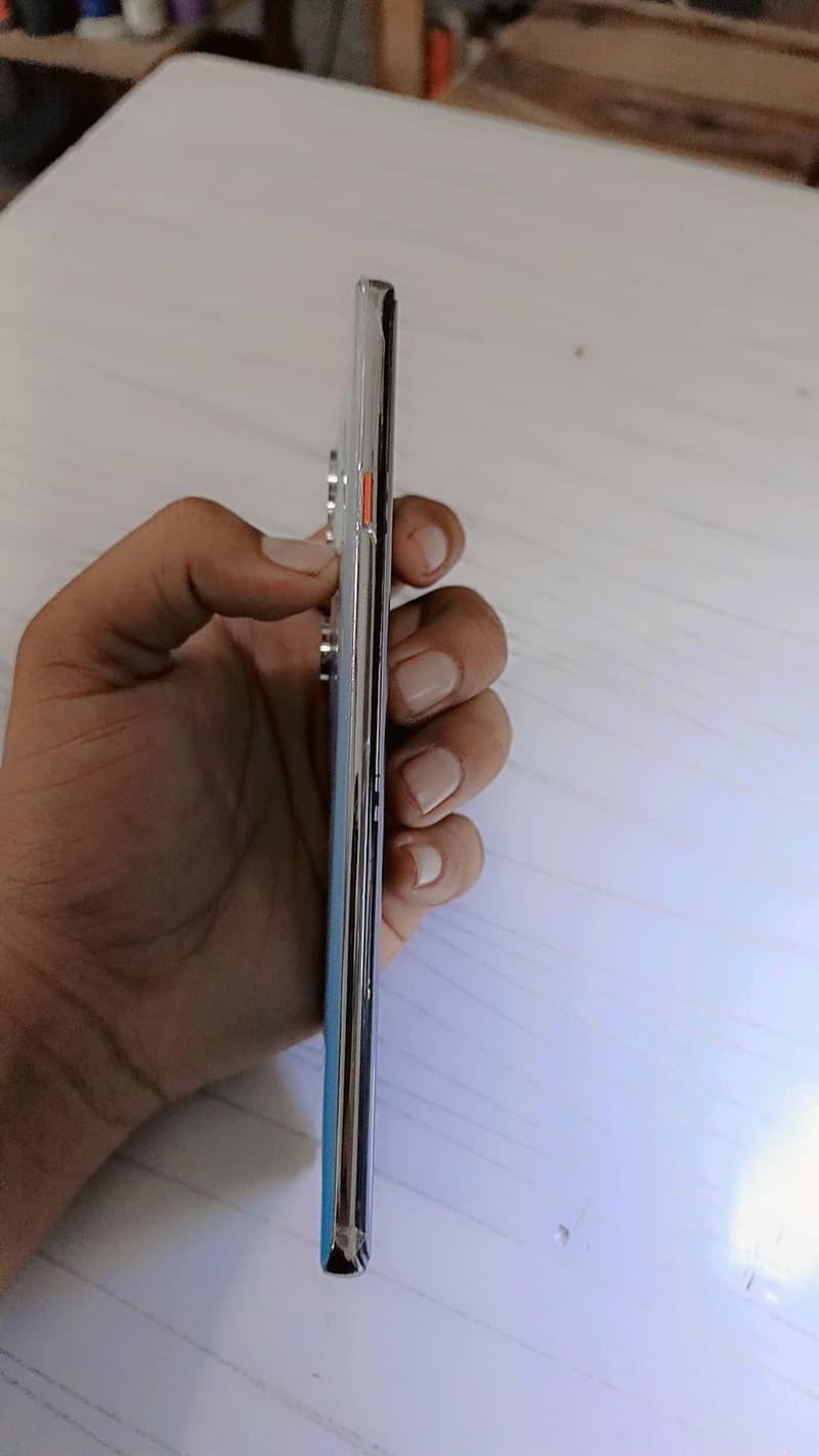 Tecno CAMON 40 Pro 3