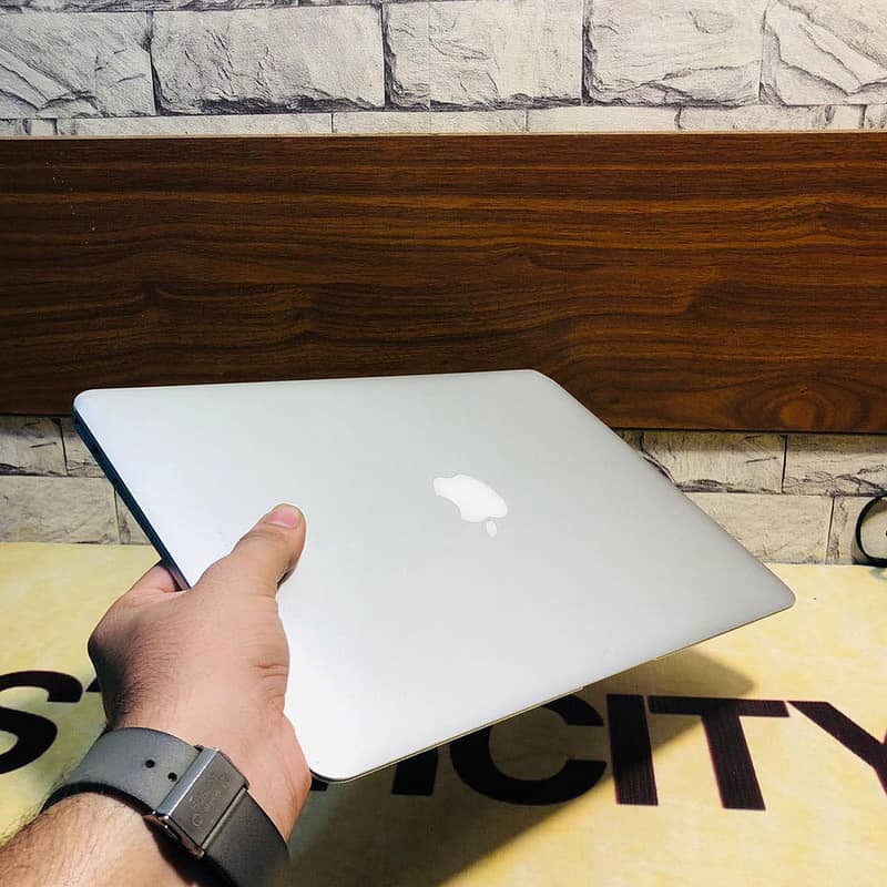 MacBook Air 0