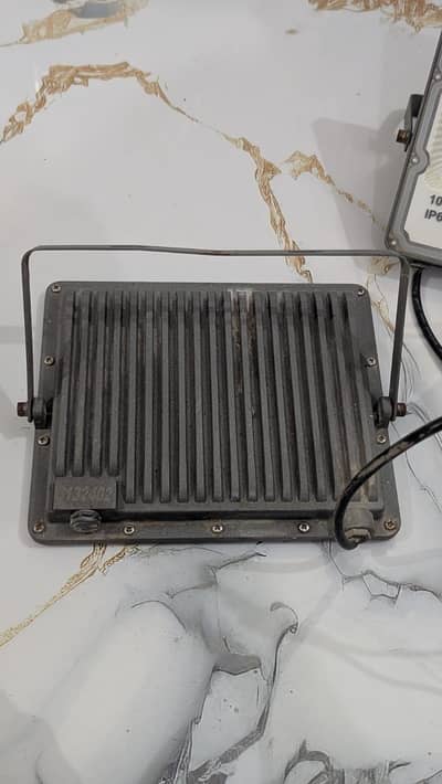 light for sale 100volt