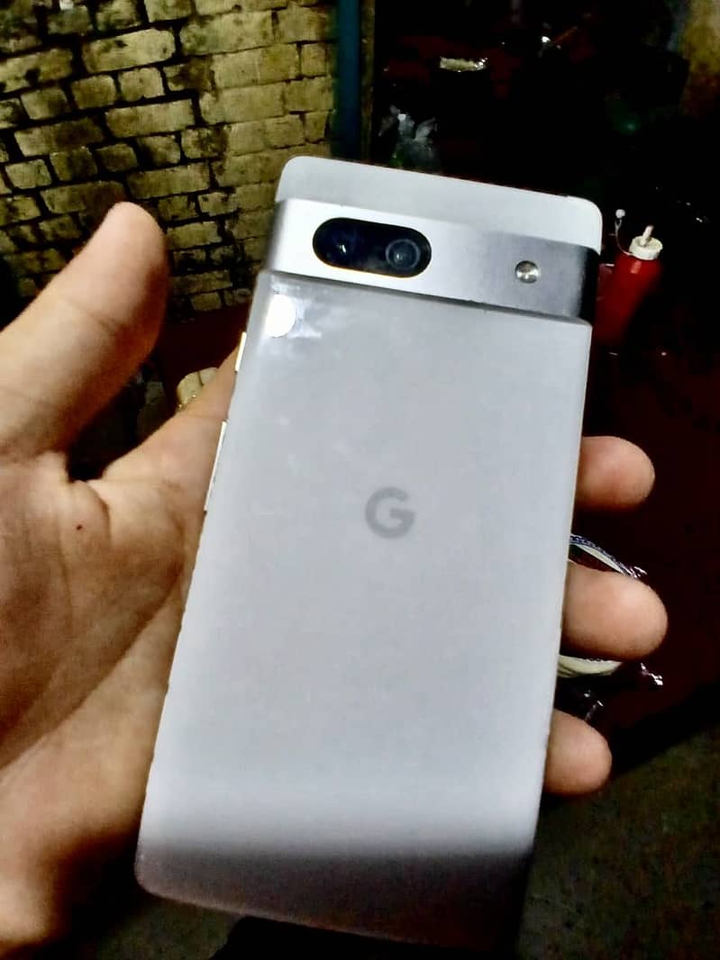 Google Pixel 7a 5