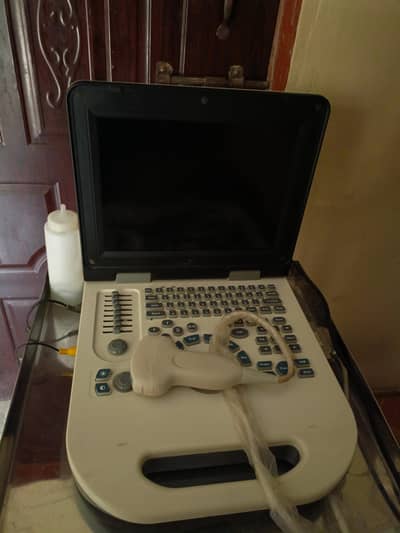 nyro-10 ultrasound machine 2023 with Mitsubishi printer and stablizer