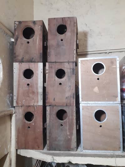 8 box and 10 stiks and bartan