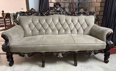 Cinouti Sofa 5 Seater for sale with cushions In mint condition