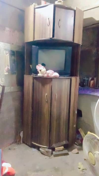 corner T. v trolly 10000