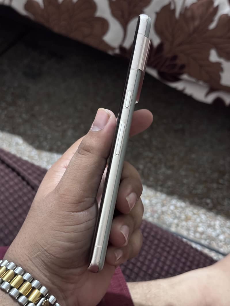 Google Pixel 7 Pro 6