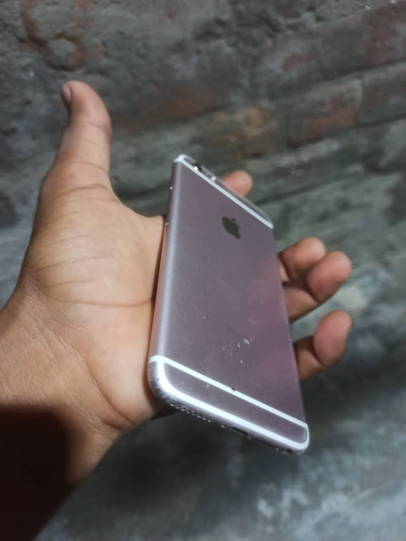 Apple iPhone 6S Plus 4