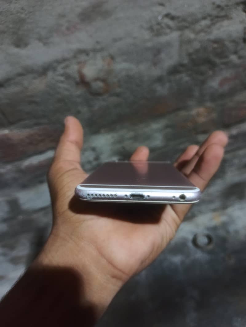 Apple iPhone 6S Plus 13
