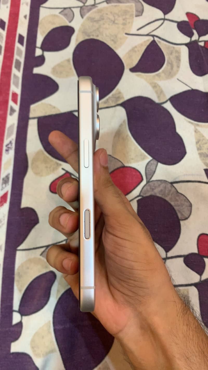 Apple iPhone 17 Pro 1