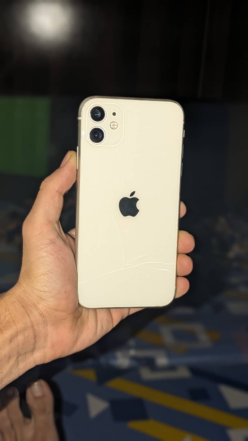 Apple iPhone 11 3