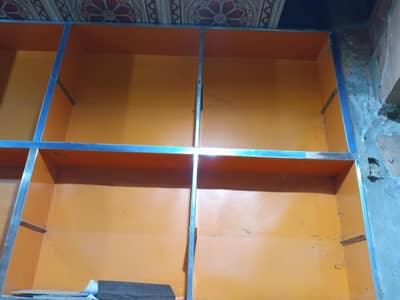 selling some wooden racks