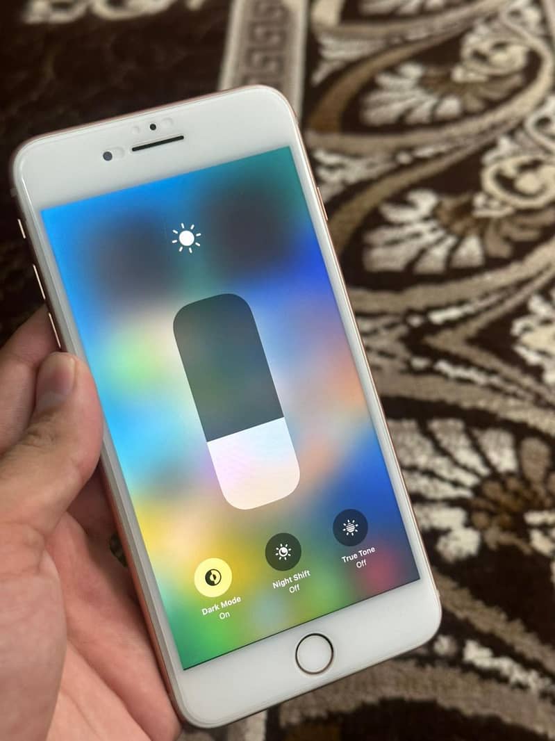 Apple iPhone 8 Plus 5