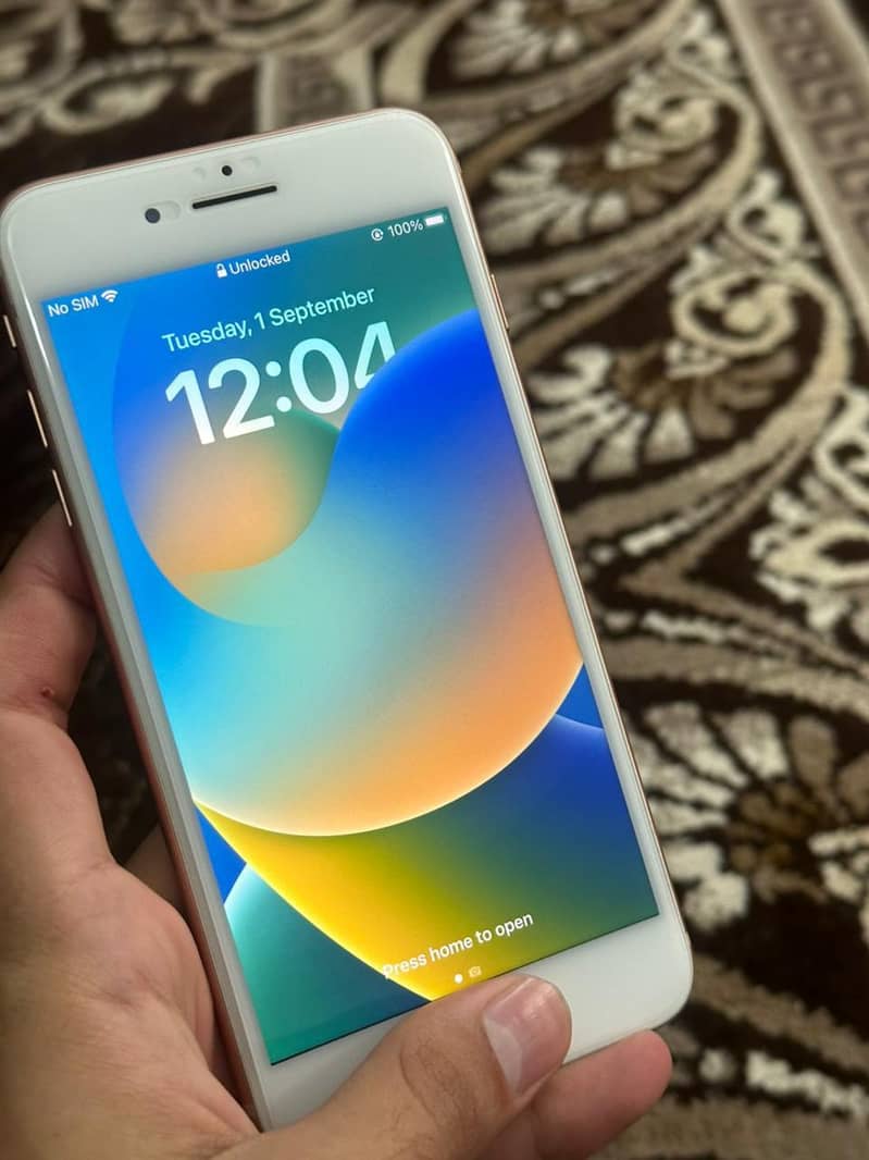 Apple iPhone 8 Plus 6