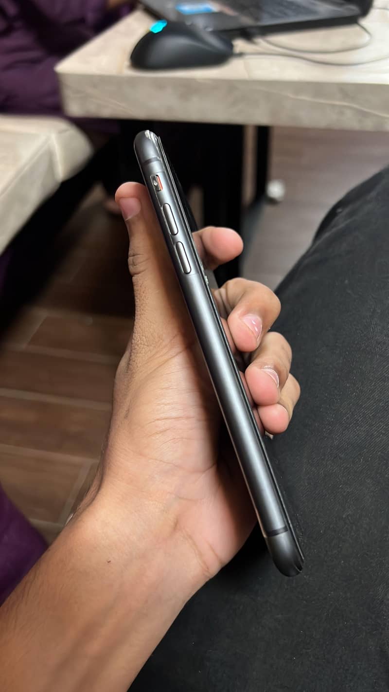 Apple iPhone 11 2