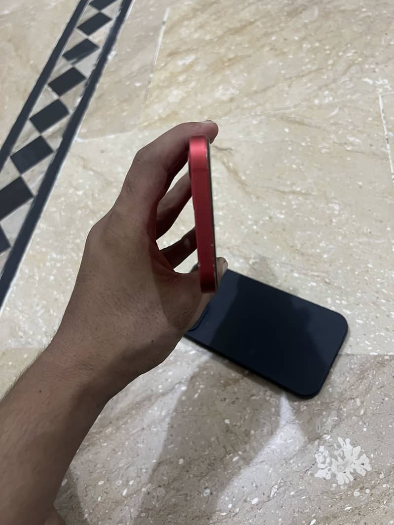 Apple iPhone 12 6