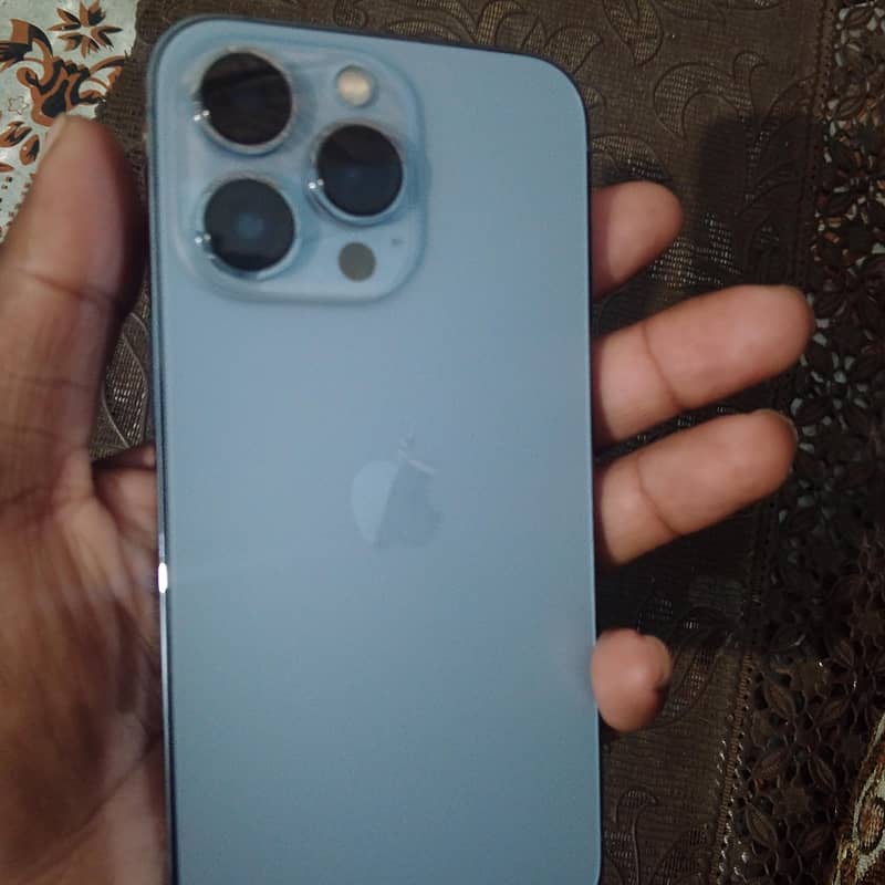 Apple iPhone 13 Pro 1