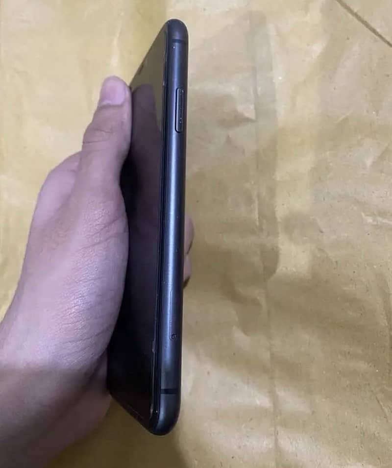 Apple iPhone 11 2